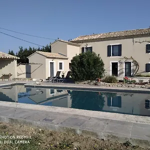 Le Mas Des Calus Couette-café LʼIsle-sur-la-Sorgue